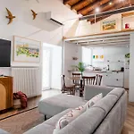 Palazzo Castrone, Luxury Apartamento *