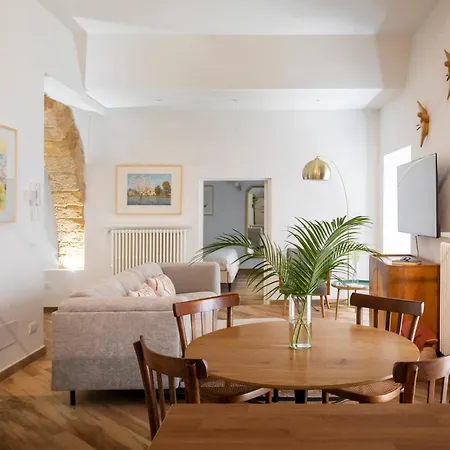Lejlighed Palazzo Castrone, Luxury