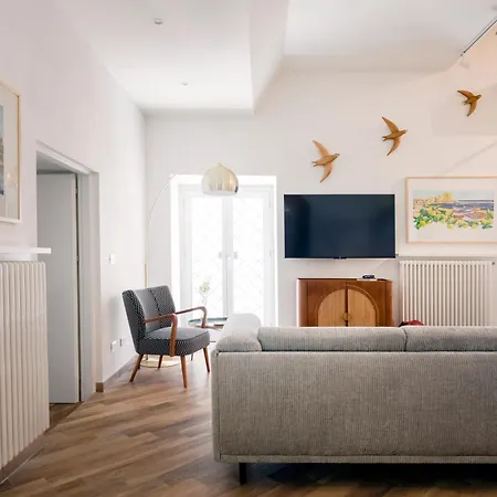 Palazzo Castrone, Luxury *
